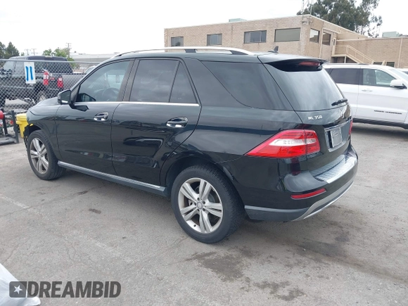 2014 Mercedes-Benz M 350 with VIN 4JGDA5JB9EA408134, listed as a IAAI auction lot 42064798 with 118,838 mi miles and . Bid and sale history available at carsss.com. Image 3.