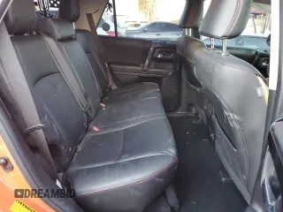 2023 Toyota 4Runner TRD Pro z VIN JTELU5JRXP6142113, wystawiony jako Copart lot #48787545 z przebiegiem 31 379 mil mil oraz Szkoda całkowita • Salvage title. Historia ofert i sprzedaży dostępna na DreamBid. Obrazek 10.