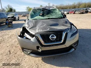 2018 Nissan Kicks SR with VIN 3N1CP5CU6JL509862, listed as a Copart auction lot 50445485 with 109,745 mi miles and Salvage Title. Bid and sale history available at carsss.com. Image 12.