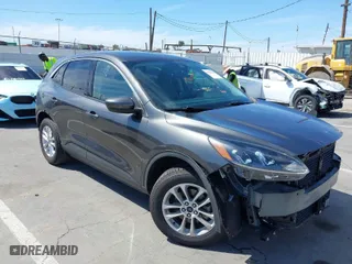 2020 Ford Escape SE with VIN 1FMCU0G61LUB70968, listed as a IAAI auction lot 42028904 with 61,653 mi miles. Bid and sale history available at carsss.com. Image 1.