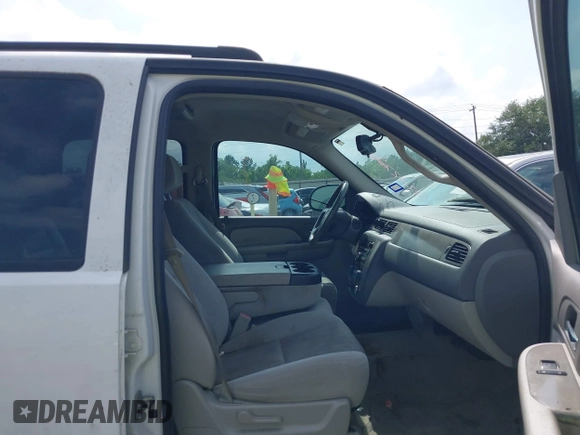 2009 Chevrolet Avalanche 1LT with VIN 3GNEC12079G239075, listed as a IAAI auction lot 42427400 with 227,766 mi miles and . Bid and sale history available at DreamBid. Image 5.