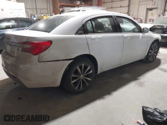 2012 Chrysler 200 S with VIN 1C3CCBHG1CN162040, listed as a IAAI auction lot 41265506 with 161,807 mi miles. Bid and sale history available at carsss.com. Image 4.
