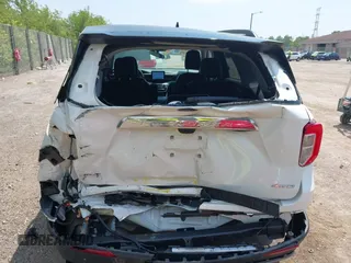 2022 Ford Explorer XLT с VIN 1FMSK8DH9NGB84219, выставлен на аукционе IAAI как лот 42491295 с пробегом 36 984 миль миль и . История ставок и продаж доступна на DreamBid. Изображение 17.