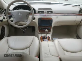 2006 Mercedes-Benz S-Class 4.3L with VIN WDBNG70J46A474165, listed as a Copart auction lot 71414334 with 152,755 mi miles and Salvage Title. Bid and sale history available at carsss.com. Image 8.