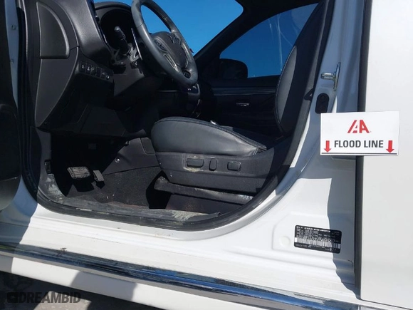 2022 Mitsubishi Outlander PHEV SEL with VIN JA4J2VA76NZ047604, listed as a IAAI auction lot 41780400 with 27,446 mi miles. Bid and sale history available at carsss.com. Image 6.