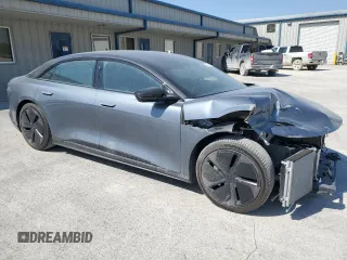 2024 Lucid Air Touring z VIN 50EA1TEA0RA002936, wystawiony jako Copart lot #50941055 z przebiegiem 8934 mil mil oraz Szkody całkowita. Historia ofert i sprzedaży dostępna na DreamBid. Obrazek 4.
