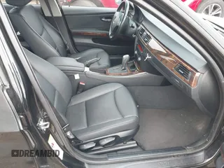 2007 BMW 3 Series 328i with VIN WBAVC53517FZ80487, listed as a IAAI auction lot 42643410 with 225,942 mi miles and . Bid and sale history available at DreamBid. Image 5.