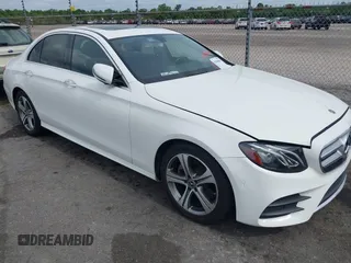 2018 Mercedes-Benz E 300 с VIN WDDZF4JB0JA316206, выставлен на аукционе IAAI как лот 42108861 с пробегом 115 777 миль миль и . История ставок и продаж доступна на DreamBid. Изображение 6.