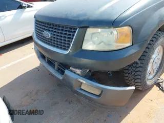 2004 Ford Expedition Special Service z VIN 1FMPU16L74LA65776, wystawiony jako IAAI lot #42318761 z przebiegiem 293 483 mil mil oraz . Historia ofert i sprzedaży dostępna na DreamBid. Obrazek 6.