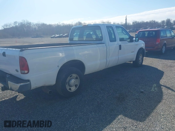 2005 Ford Super Duty F-250 XL with VIN 1FTSX20P35EB15506, listed as a IAAI auction lot 41756207 with 13,312 mi miles. Bid and sale history available at carsss.com. Image 4.