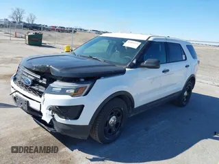 2019 Ford Police Interceptor Utility z VIN 1FM5K8ARXKGB28408, wystawiony jako IAAI lot #41883272 z przebiegiem 114 328 mil mil oraz . Historia ofert i sprzedaży dostępna na DreamBid. Obrazek 19.