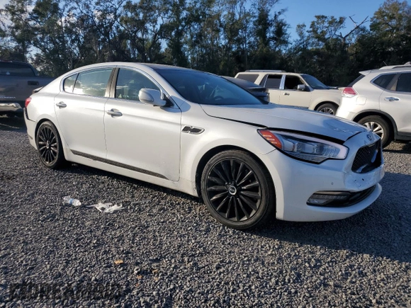 2015 Kia K900 Luxury with VIN KNALW4D4XF6018461, listed as a Copart auction lot 86055044 with 147,141 mi miles and Salvage Title. Bid and sale history available at carsss.com. Image 4.