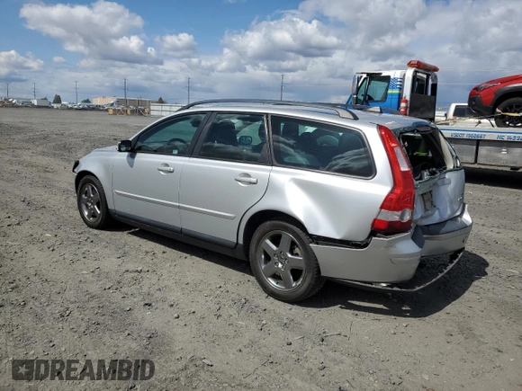 2005 Volvo V50 with VIN YV1MJ682752121203, listed as a Copart auction lot 53898685 with 173,348 mi miles and Salvage Title. Bid and sale history available at carsss.com. Image 2.
