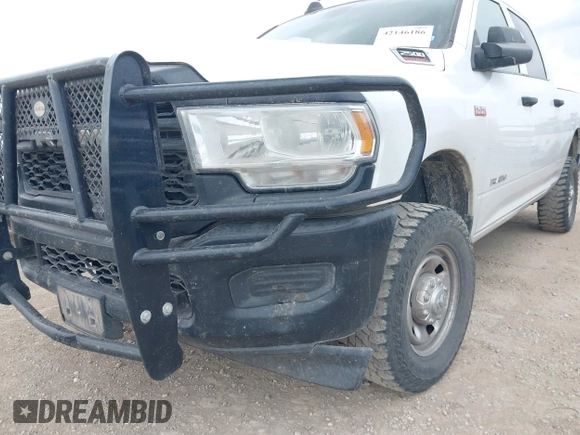 2022 Ram 2500 Tradesman with VIN 3C6UR5CJXNG204016, listed as a IAAI auction lot 42146186 with 105,216 mi miles. Bid and sale history available at carsss.com. Image 6.
