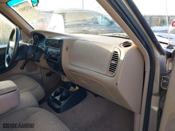 1998 Ford Ranger XL with VIN 1FTYR14U7WPB11608, listed as a IAAI auction lot 41328003 with 96,810 mi miles. Bid and sale history available at carsss.com. Image 5.