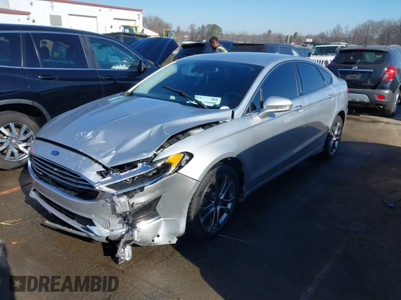 2019 Ford Fusion SEL with VIN 3FA6P0CD5KR270726, listed as a IAAI auction lot 41632088 with 131,820 mi miles. Bid and sale history available at carsss.com. Image 17.
