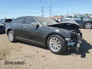 2012 Chrysler 300 Limited z VIN 2C3CCACG5CH227059, wystawiony jako Copart lot #56138435 z przebiegiem Nie podano mil oraz Szkody całkowita. Historia ofert i sprzedaży dostępna na DreamBid. Obrazek 4.
