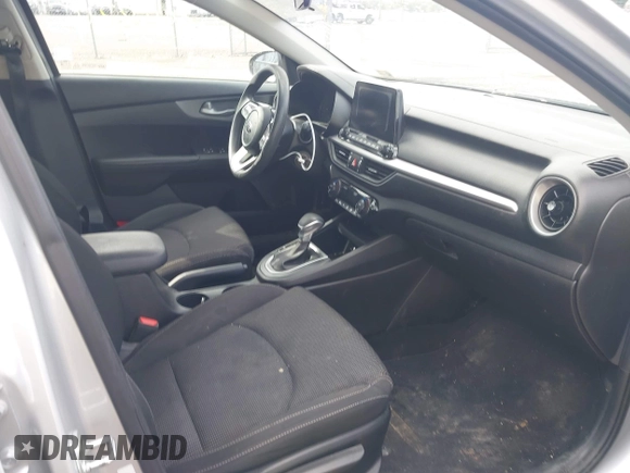 2019 Kia Forte LXS z VIN 3KPF24AD3KE041214, wystawiony jako IAAI lot #41893834 z przebiegiem 105 581 mil mil oraz . Historia ofert i sprzedaży dostępna na DreamBid. Obrazek 5.