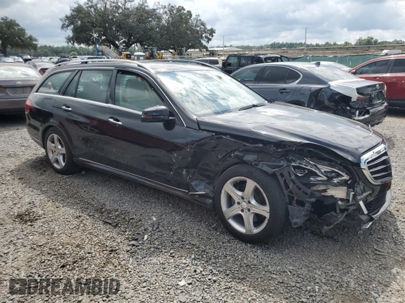 2016 Mercedes-Benz E-Class E 350 Luxury with VIN WDDHH8JBXGB258847, listed as a Copart auction lot 71078024 with 27,217 mi miles and Salvage Title. Bid and sale history available at carsss.com. Image 4.
