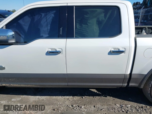 2018 Ford F-150 XL z VIN 1FTEW1EG7JFC09489, wystawiony jako IAAI lot #41346016 z przebiegiem 129 436 mil mil oraz . Historia ofert i sprzedaży dostępna na DreamBid. Obrazek 15.