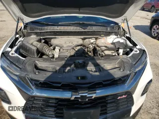 2020 Chevrolet Blazer RS z VIN 3GNKBKRS7LS693835, wystawiony jako Copart lot #56047675 z przebiegiem 62 752 mil mil oraz Szkoda całkowita • Salvage title. Historia ofert i sprzedaży dostępna na DreamBid. Obrazek 12.