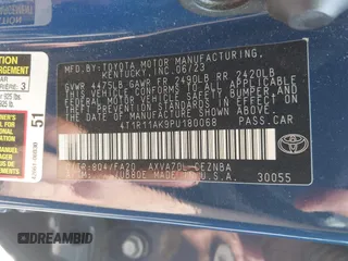 2023 Toyota Camry LE z VIN 4T1R11AK9PU180068, wystawiony jako IAAI lot #42483656 z przebiegiem 59 312 mil mil oraz . Historia ofert i sprzedaży dostępna na DreamBid. Obrazek 9.