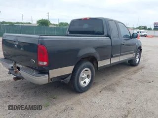 2000 Ford F-150 XL с VIN 1FTRX17W8YNC06734, выставлен на аукционе IAAI как лот 42274307 с пробегом 208 613 миль миль и . История ставок и продаж доступна на DreamBid. Изображение 4.