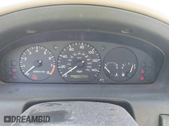 1999 Mazda 626 LX z VIN 1YVGF22D8X5871485, wystawiony jako IAAI lot #41641049 z przebiegiem 115 603 mil mil oraz . Historia ofert i sprzedaży dostępna na DreamBid. Obrazek 7.