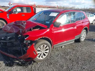 2018 Volkswagen Tiguan SEL с VIN 3VV3B7AX1JM076161, выставлен на аукционе IAAI как лот 40931210 с пробегом 106 916 миль миль и . История ставок и продаж доступна на DreamBid. Изображение 18.