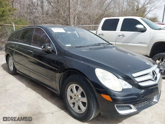 2006 Mercedes-Benz R-Class 3.5L with VIN 4JGCB65E26A006704, listed as a IAAI auction lot 41745249 with 145,198 mi miles. Bid and sale history available at carsss.com. Image 6.