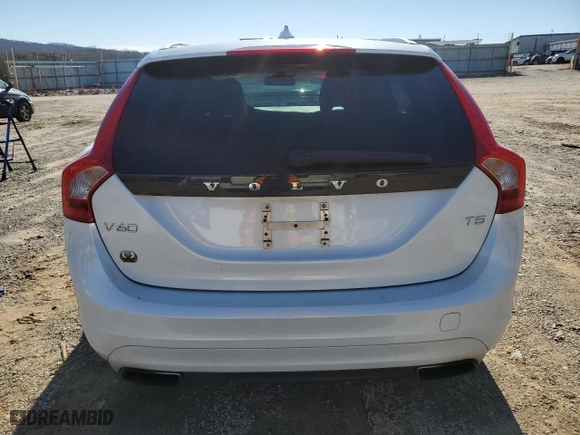2015 Volvo V60 T5 Drive-E Premier with VIN YV126MEB2F1208063, listed as a Copart auction lot 37717174 with 165,866 mi miles. Bid and sale history available at carsss.com. Image 6.