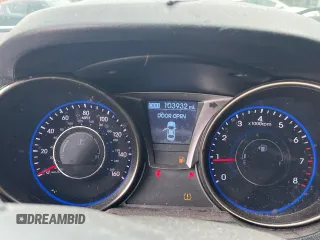 2013 Hyundai Genesis Coupe R-Spec with VIN KMHHT6KD9DU101531, listed as a Copart auction lot 49768125 with 103,932 mi miles and Clean title. Bid and sale history available at DreamBid. Image 8.