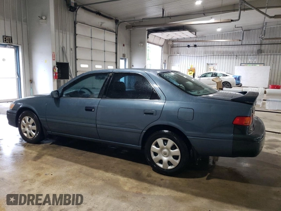 2000 Toyota Camry CE z VIN 4T1BG22K7YU744080, wystawiony jako Copart lot #56675105 z przebiegiem 226 154 mil mil oraz Szkoda całkowita • Salvage title. Historia ofert i sprzedaży dostępna na DreamBid. Obrazek 2.
