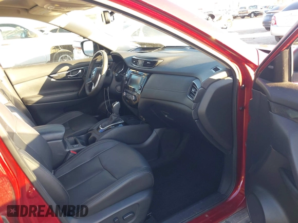 2020 Nissan Rogue SL with VIN 5N1AT2MT3LC740653, listed as a IAAI auction lot 41299399 with 44,599 mi miles. Bid and sale history available at carsss.com. Image 5.