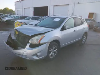2011 Nissan Rogue SV with VIN JN8AS5MTXBW572651, listed as a IAAI auction lot 41876059 with 195,760 mi miles. Bid and sale history available at carsss.com. Image 2.