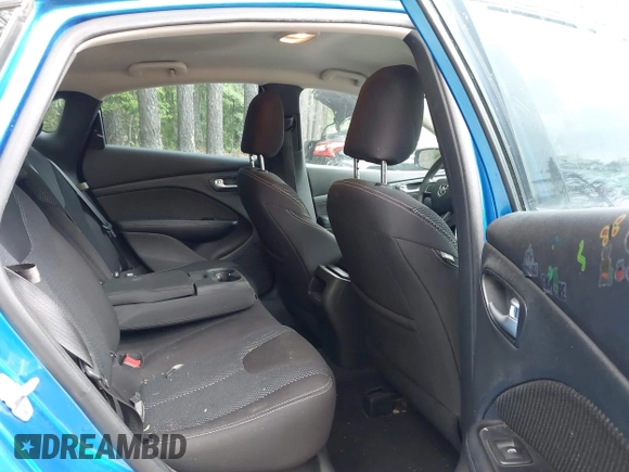 2015 Dodge Dart SXT с VIN 1C3CDFBB8FD227817, выставлен на аукционе IAAI как лот 42245387 с пробегом 94 847 миль миль и . История ставок и продаж доступна на DreamBid. Изображение 8.