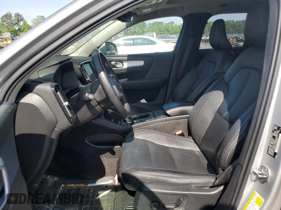 2019 Volvo XC40 Momentum с VIN YV4162UKXK2060334, выставлен на аукционе Copart как лот 55157335 с пробегом Не указан миль и Списание • Salvage title. История ставок и продаж доступна на DreamBid. Изображение 7.