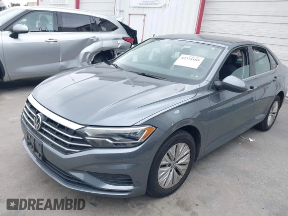 2020 Volkswagen Jetta S z VIN 3VWCB7BUXLM069700, wystawiony jako IAAI lot #42373109 z przebiegiem 66 141 mil mil oraz . Historia ofert i sprzedaży dostępna na DreamBid. Obrazek 17.