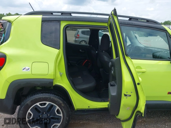 2017 Jeep Renegade Trailhawk with VIN ZACCJBCB4HPF39469, listed as a IAAI auction lot 42503660 with 119,221 mi miles and . Bid and sale history available at DreamBid. Image 8.