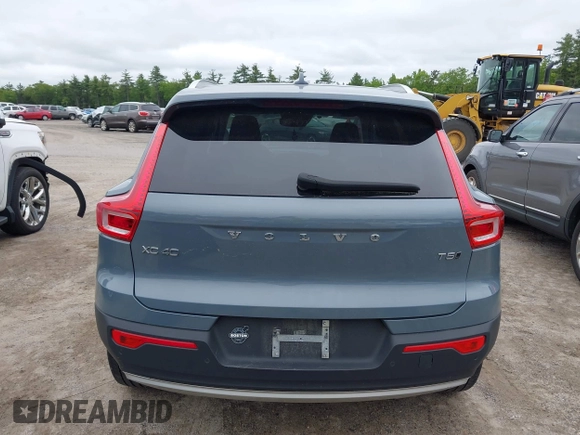 2021 Volvo XC40 Inscription with VIN YV4162UL2M2432602, listed as a IAAI auction lot 42331915 with 54,195 mi miles and . Bid and sale history available at DreamBid. Image 17.