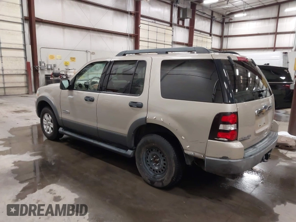 2006 Ford Explorer XLT with VIN 1FMEU738X6ZA13312, listed as a IAAI auction lot 41920829 with 168,238 mi miles and . Bid and sale history available at carsss.com. Image 3.