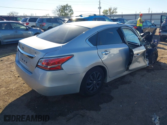 2015 Nissan Altima 2.5 SL with VIN 1N4AL3AP3FN342164, listed as a IAAI auction lot 40883141 with 145,826 mi miles. Bid and sale history available at carsss.com. Image 4.