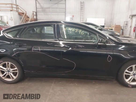2018 Ford Fusion SE with VIN 3FA6P0H7XJR257603, listed as a IAAI auction lot 39742896 with 126,949 mi miles. Bid and sale history available at carsss.com. Image 14.