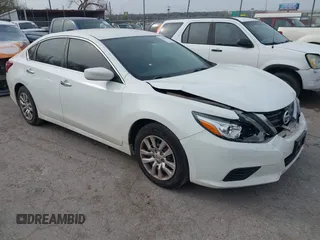 2018 Nissan Altima SV with VIN 1N4AL3APXJC247413, listed as a IAAI auction lot 41916016 with 112,148 mi miles and . Bid and sale history available at carsss.com. Image 1.