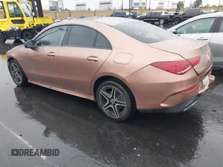 2023 Mercedes-Benz CLA 250 z VIN W1K5J4GB0PN329558, wystawiony jako IAAI lot #41776336 z przebiegiem 35 312 mil mil oraz . Historia ofert i sprzedaży dostępna na DreamBid. Obrazek 3.
