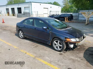 2006 Honda Civic LX z VIN 1HGFA16506L117117, wystawiony jako IAAI lot #42412289 z przebiegiem 198 739 mil mil oraz . Historia ofert i sprzedaży dostępna na DreamBid. Obrazek 1.