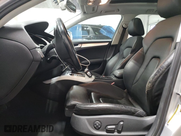 2009 Audi A4 z VIN WAUGF98K49A167487, wystawiony jako Copart lot #70488014 z przebiegiem 68 446 mil mil oraz Szkoda całkowita • Salvage title. Historia ofert i sprzedaży dostępna na DreamBid. Obrazek 7.