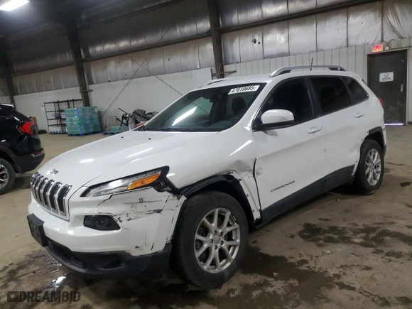 2017 Jeep Cherokee Latitude with VIN 1C4PJMCSXHW567700, listed as a Copart auction lot 47619685 with 151,673 mi miles and Salvage Title. Bid and sale history available at carsss.com. Image 1.