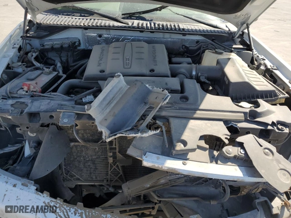 2013 Lincoln Navigator L with VIN 5LMJJ3J51DEL09104, listed as a Copart auction lot 77610184 with 54,701 mi miles and Salvage Title. Bid and sale history available at carsss.com. Image 13.