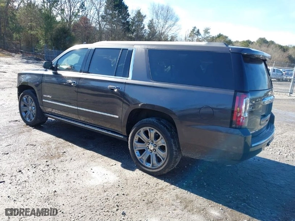 2016 GMC Yukon XL Denali with VIN 1GKS2HKJ4GR164479, listed as a IAAI auction lot 41400437 with NaN miles. Bid and sale history available at carsss.com. Image 3.